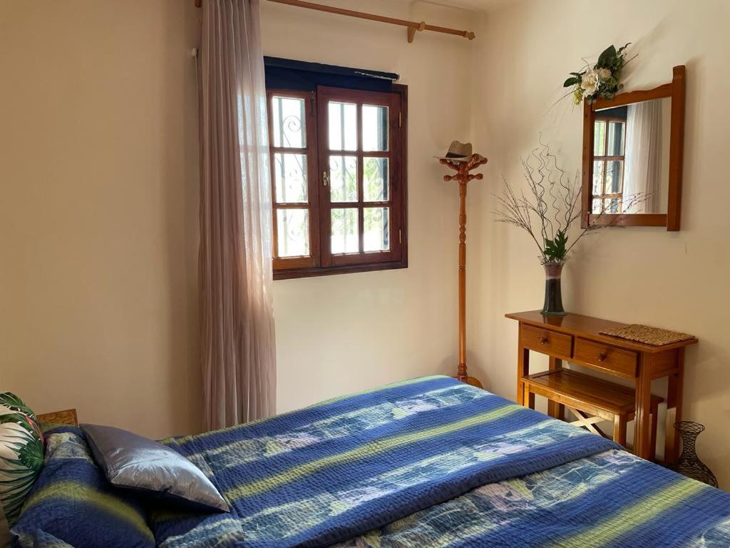 The White Dragos With Ocean View - Ac - Private Pool Apartment Tias Ngoại thất bức ảnh